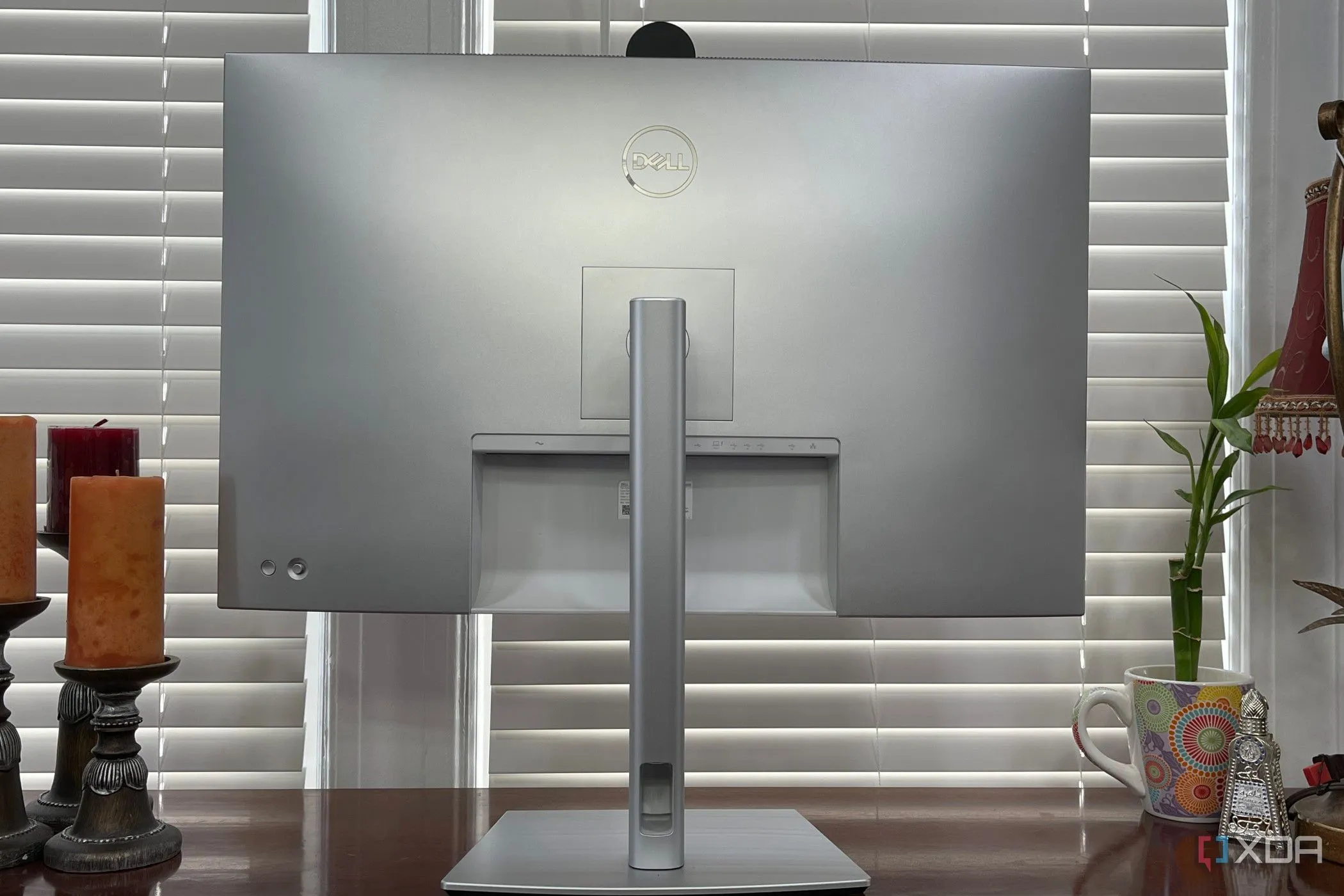 Dell UltraSharp U3224KB, Back & ports